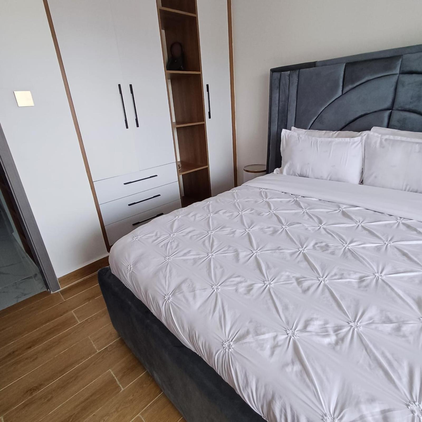 Cityheart Apartment *
