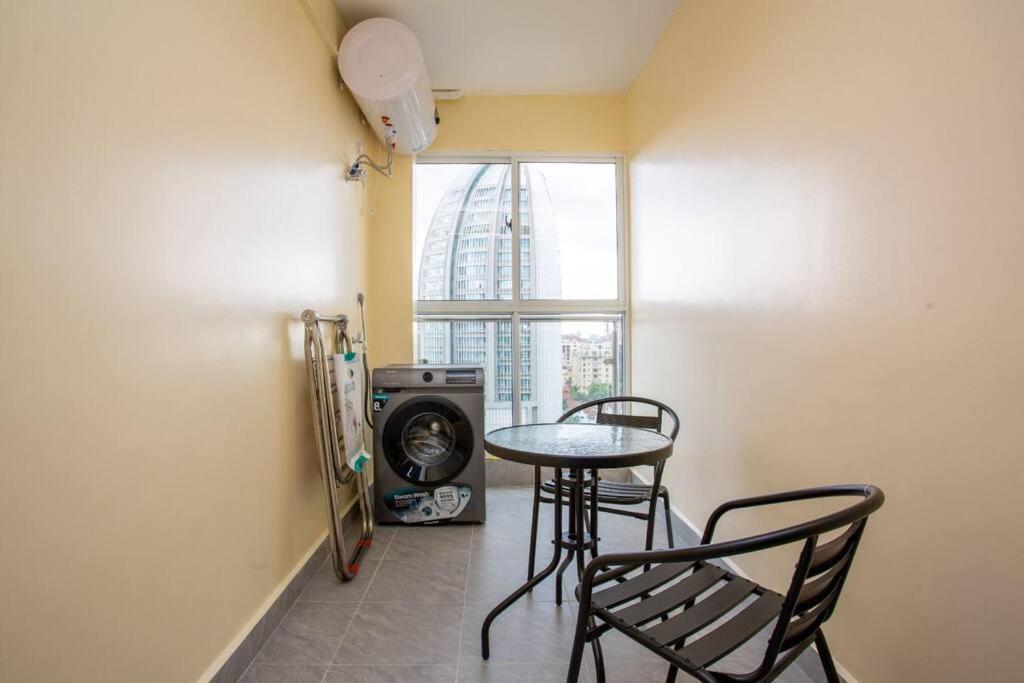 Apartment 1 Bedroom With Gym And Golf Simulator Kilimani Nairobi