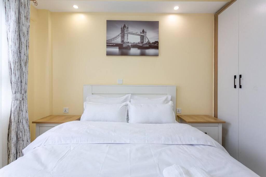 1 Bedroom With Gym And Golf Simulator Kilimani Nairobi