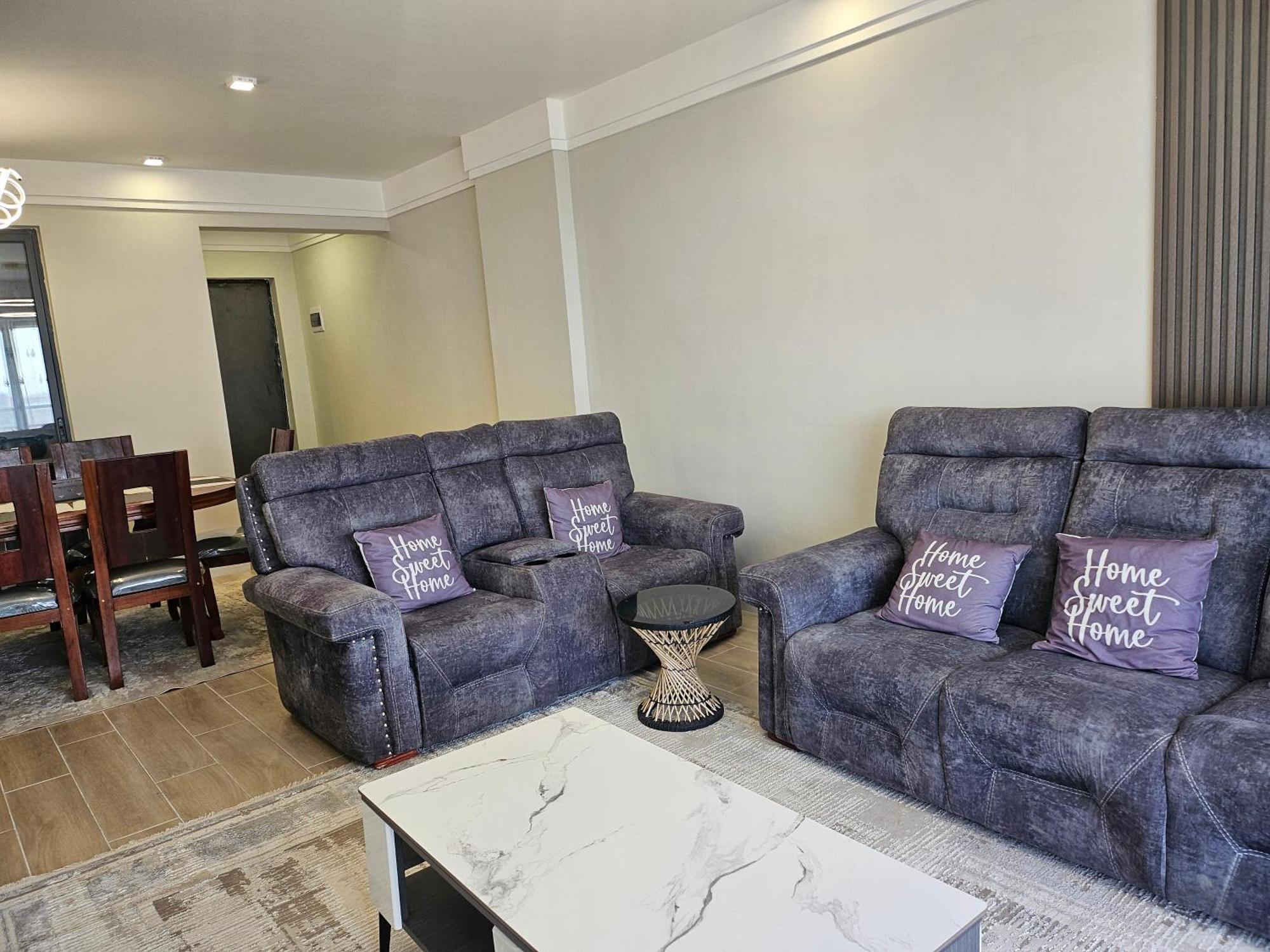 Carenna Cozy Homes *