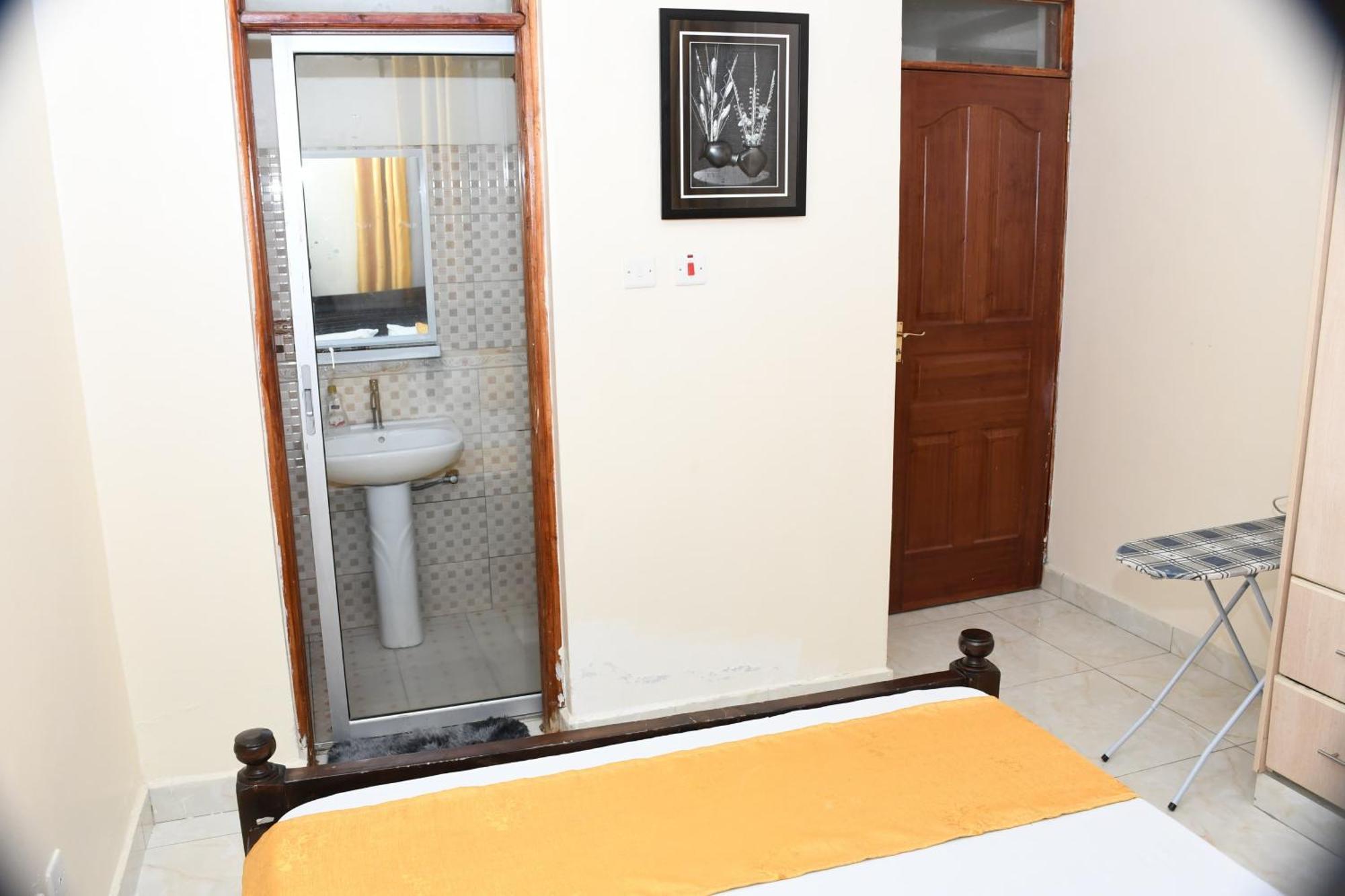 Apartment Two Bedroom Next To Amani Apartment, Utawala Nairobi