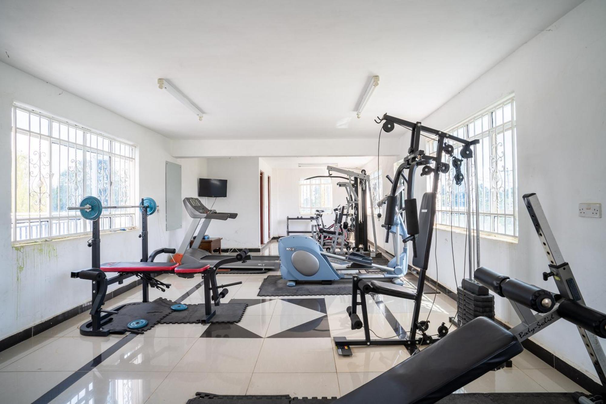 Apartment Lovely One Bedroom Apartment,swimming Pool, Gym, Workspace *