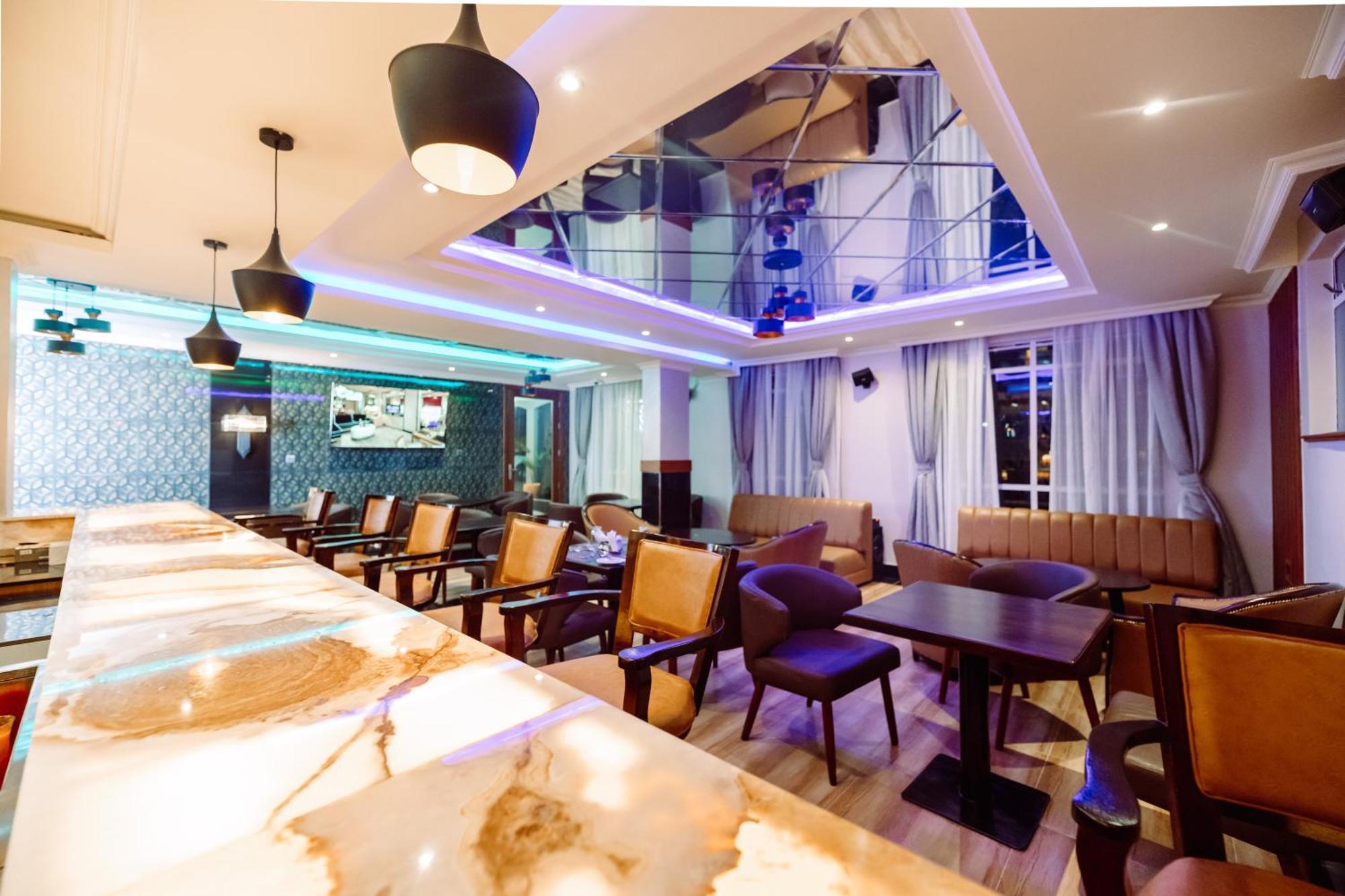 Hotel Olive Gardens 2*