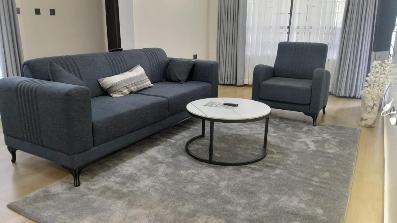 Azania Cozy Units 5 Minutes To Sarit Centre