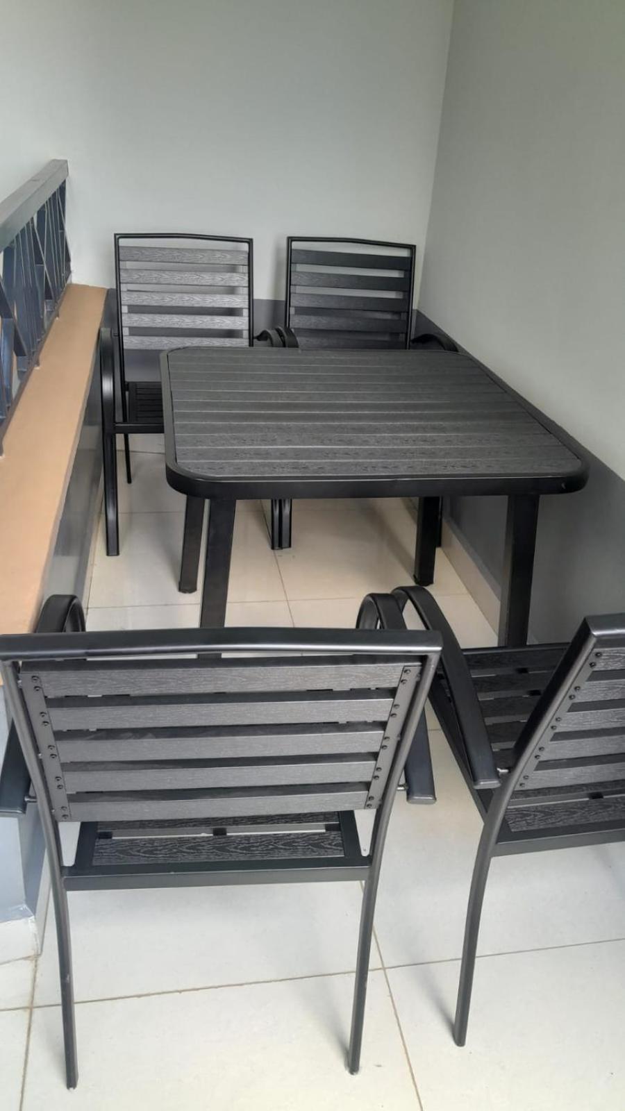 Azania Cozy Units 5 Minutes To Sarit Centre Nairobi