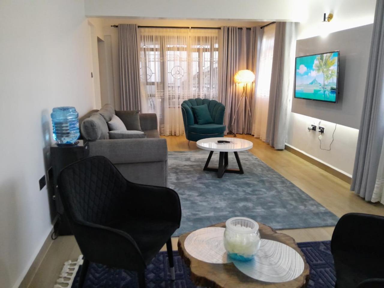 Azania Cozy Units 5 Minutes To Sarit Centre