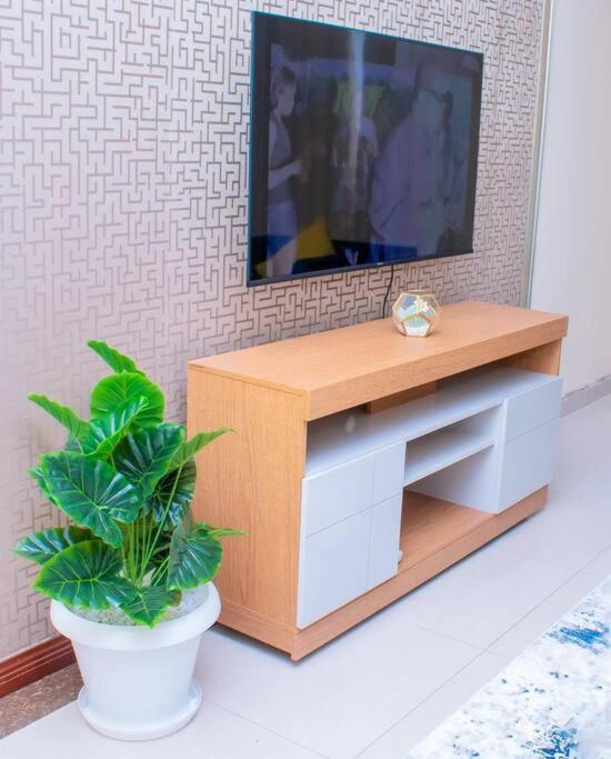 Cheapest 1bdr With Pool On Lenana Road, Near Yaya Kilimani Apartment *