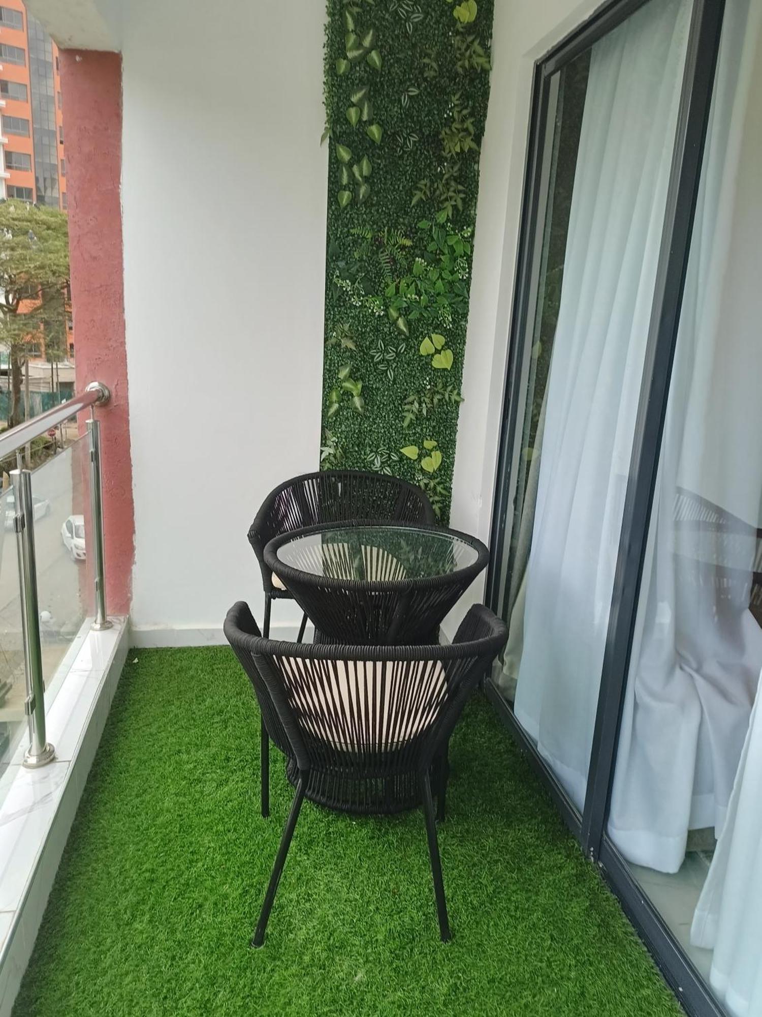 Smart 2 Bedroom Serviced Kilimani Guest house *