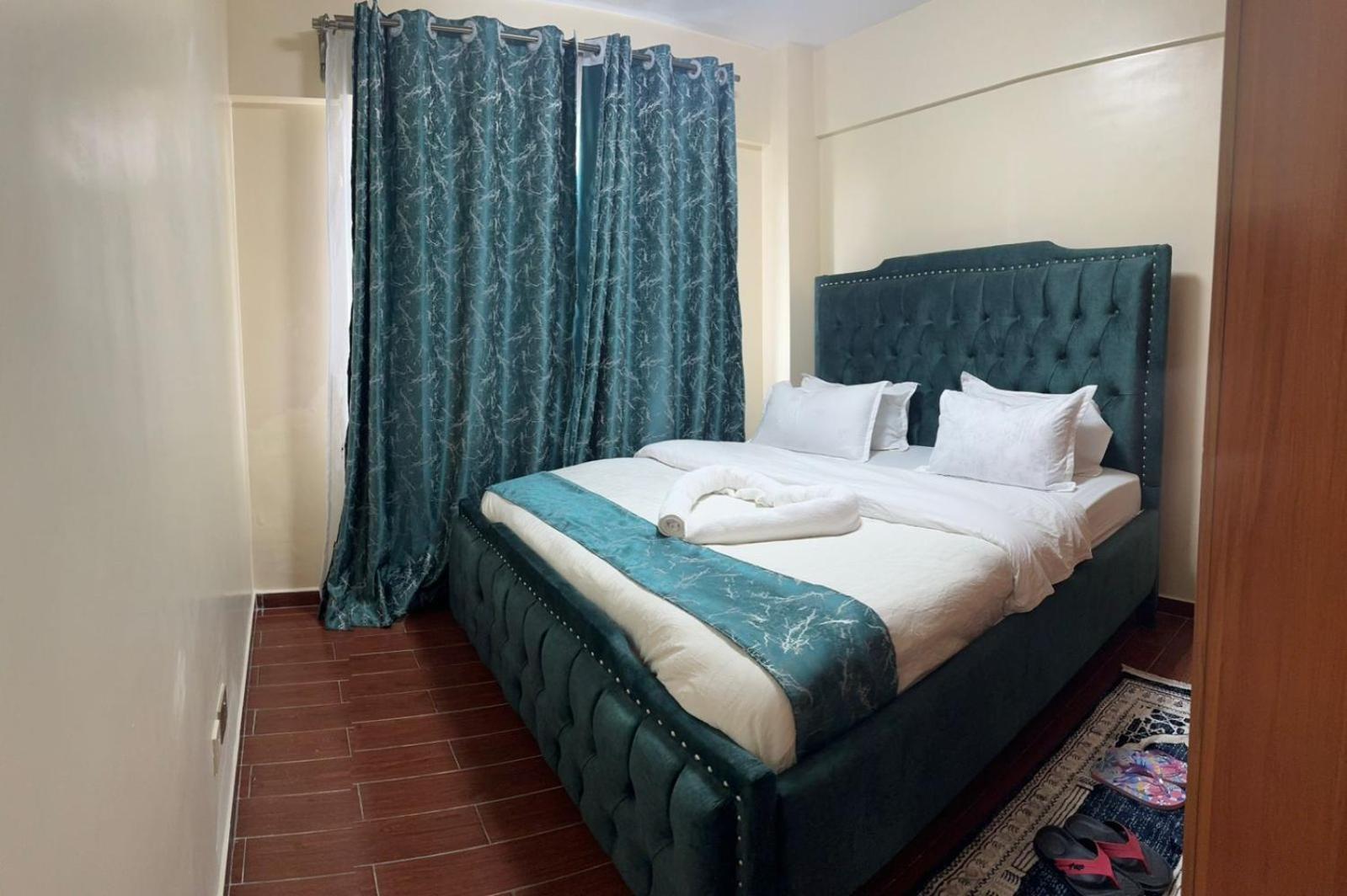 Apartment Luxurious 3bedroom Furnished Kaisa Gardens