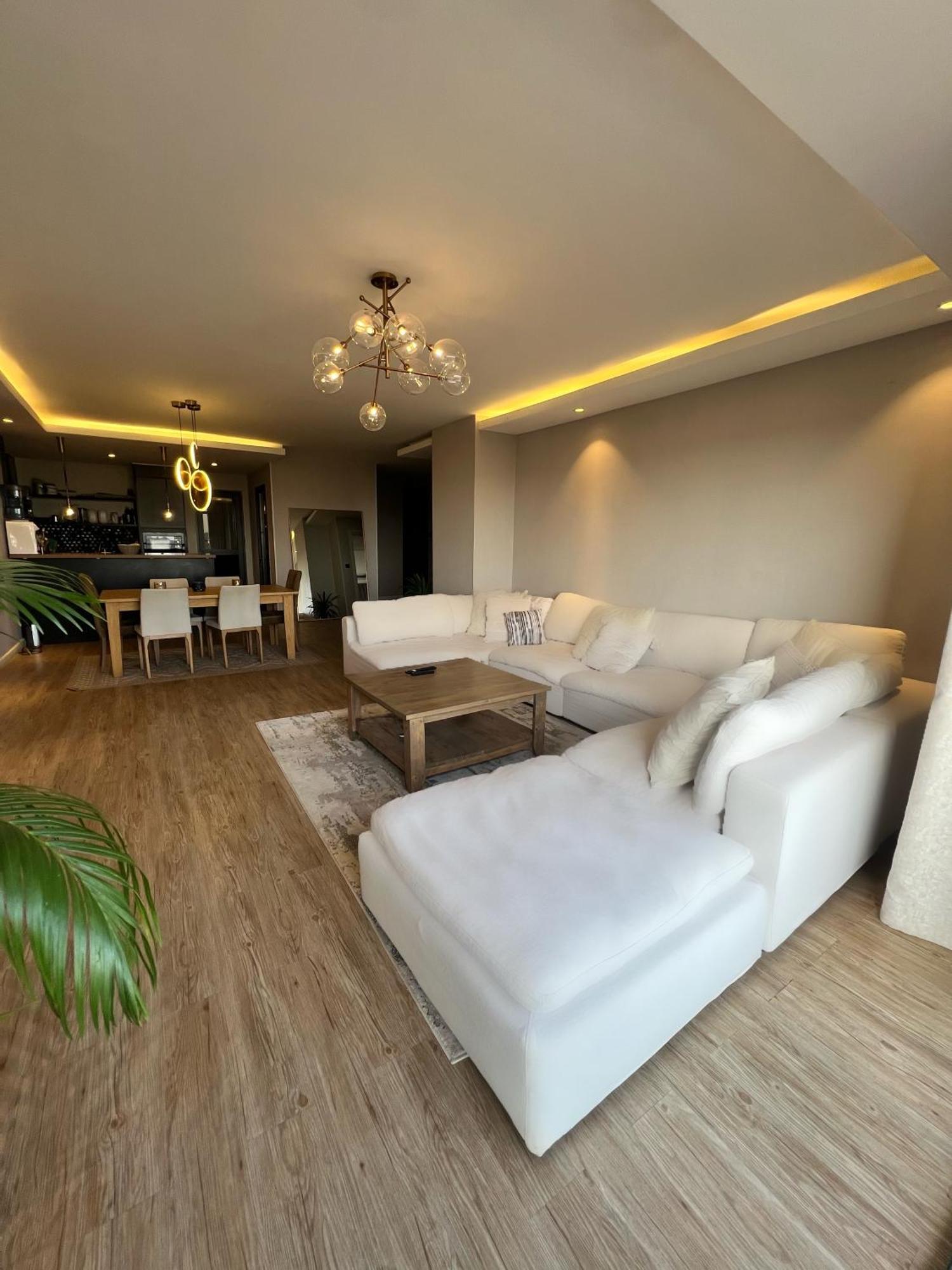 Volaire Apartment