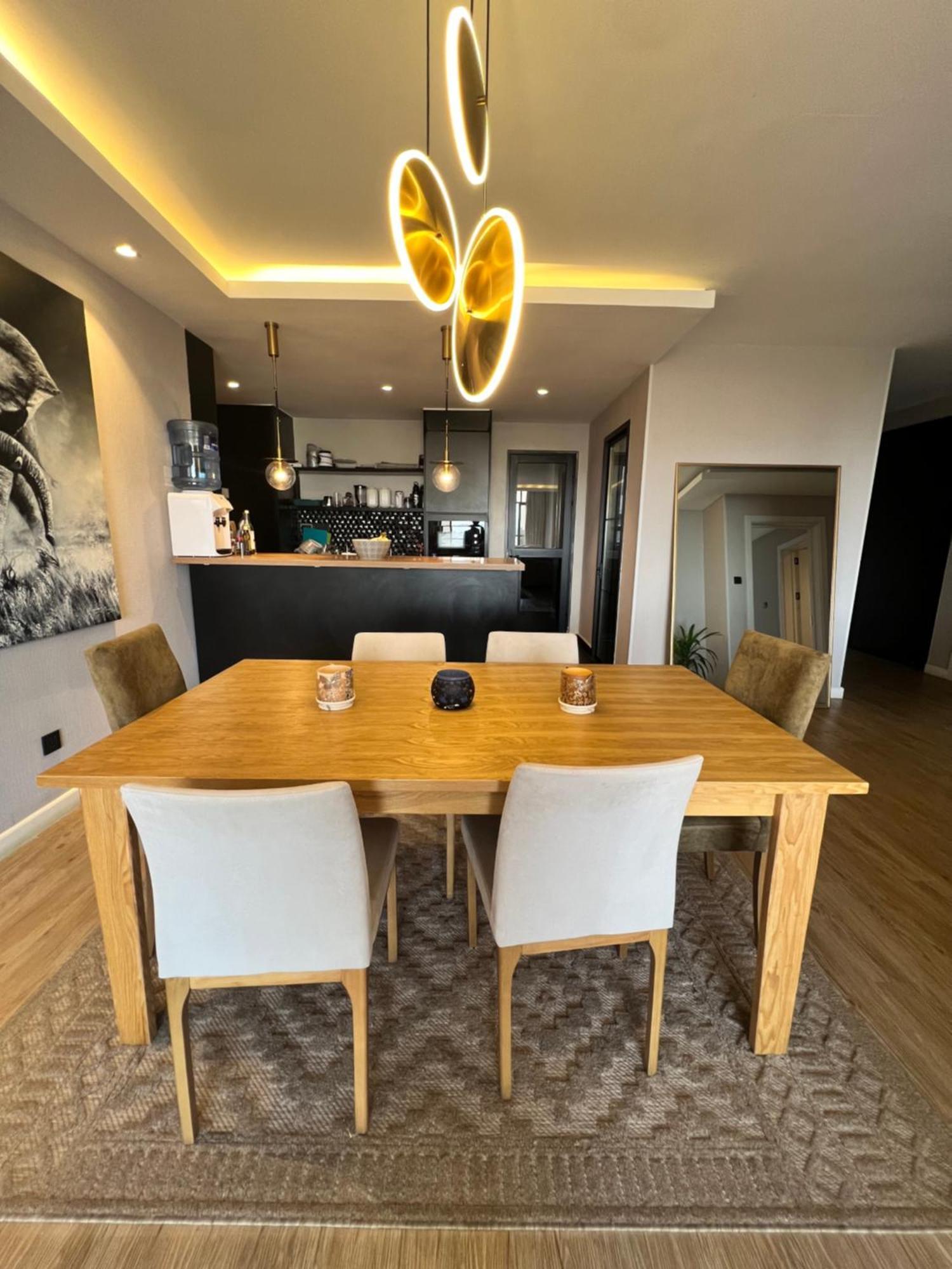 Volaire Apartment