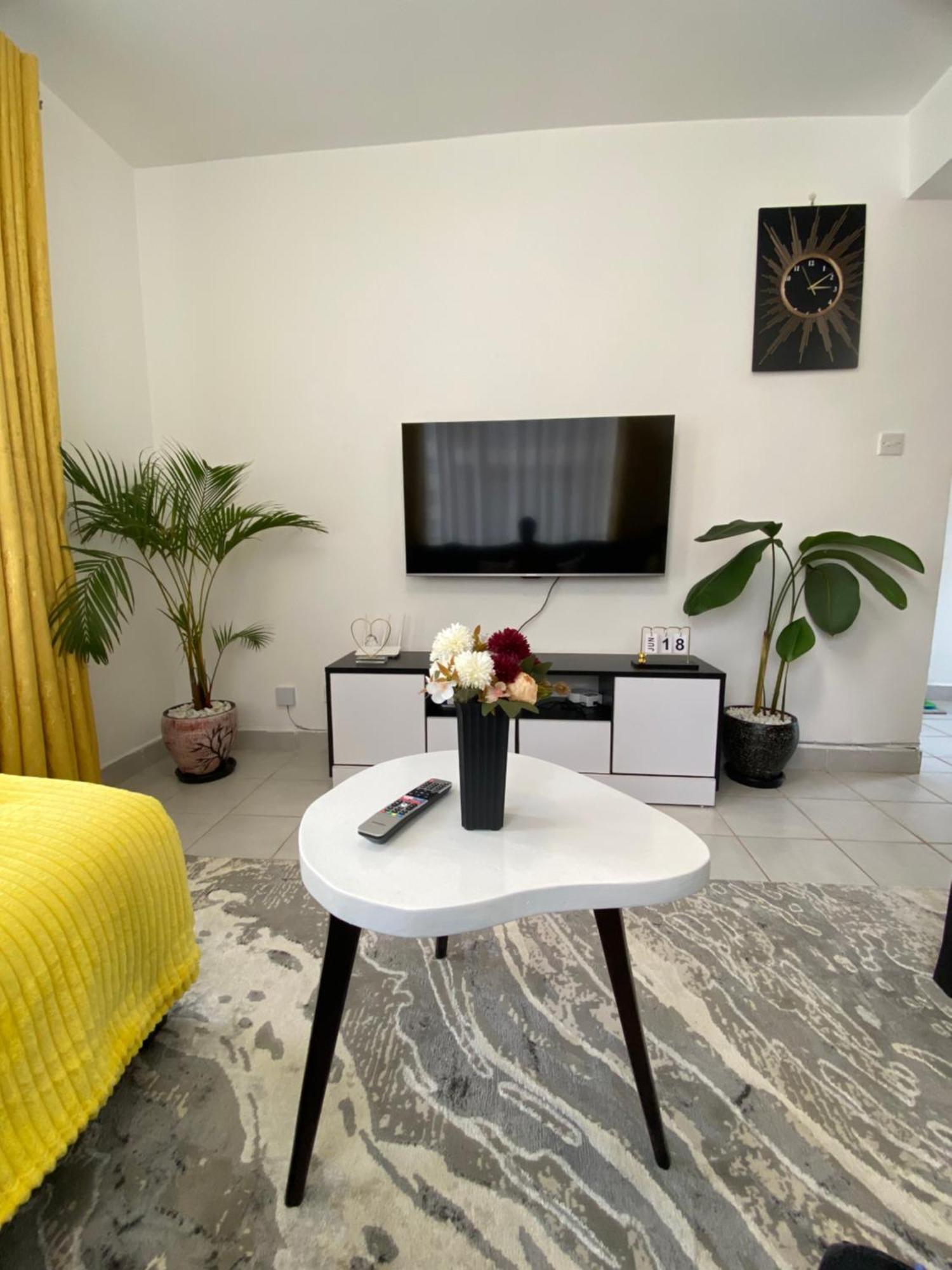 Cozy Space One Bedroom Along Ngong Road * Nairobi