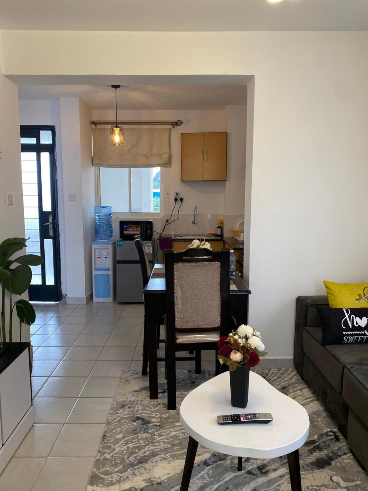 Apartment Cozy Space One Bedroom Along Ngong Road *