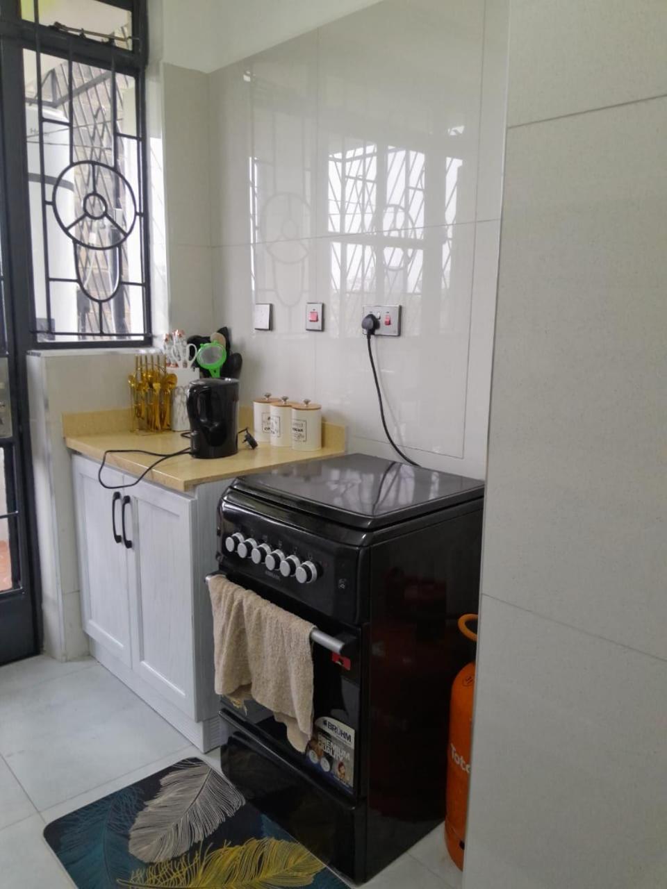 Apartment Azania Cozy Units 5 Minutes To Sarit Centre