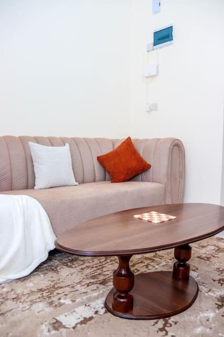 Luxore Cozy Unit In Near Jkia & Sgr