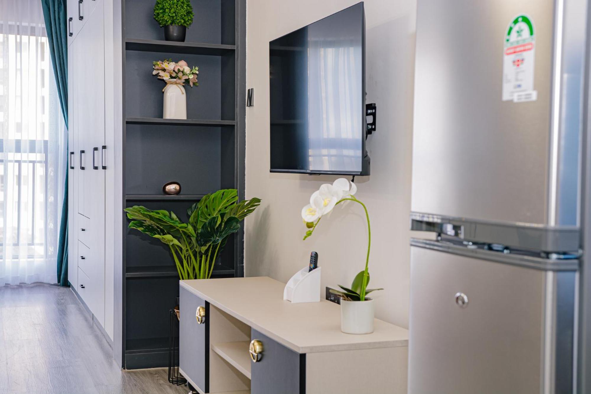 Yellow Stone By Edmor Apartment