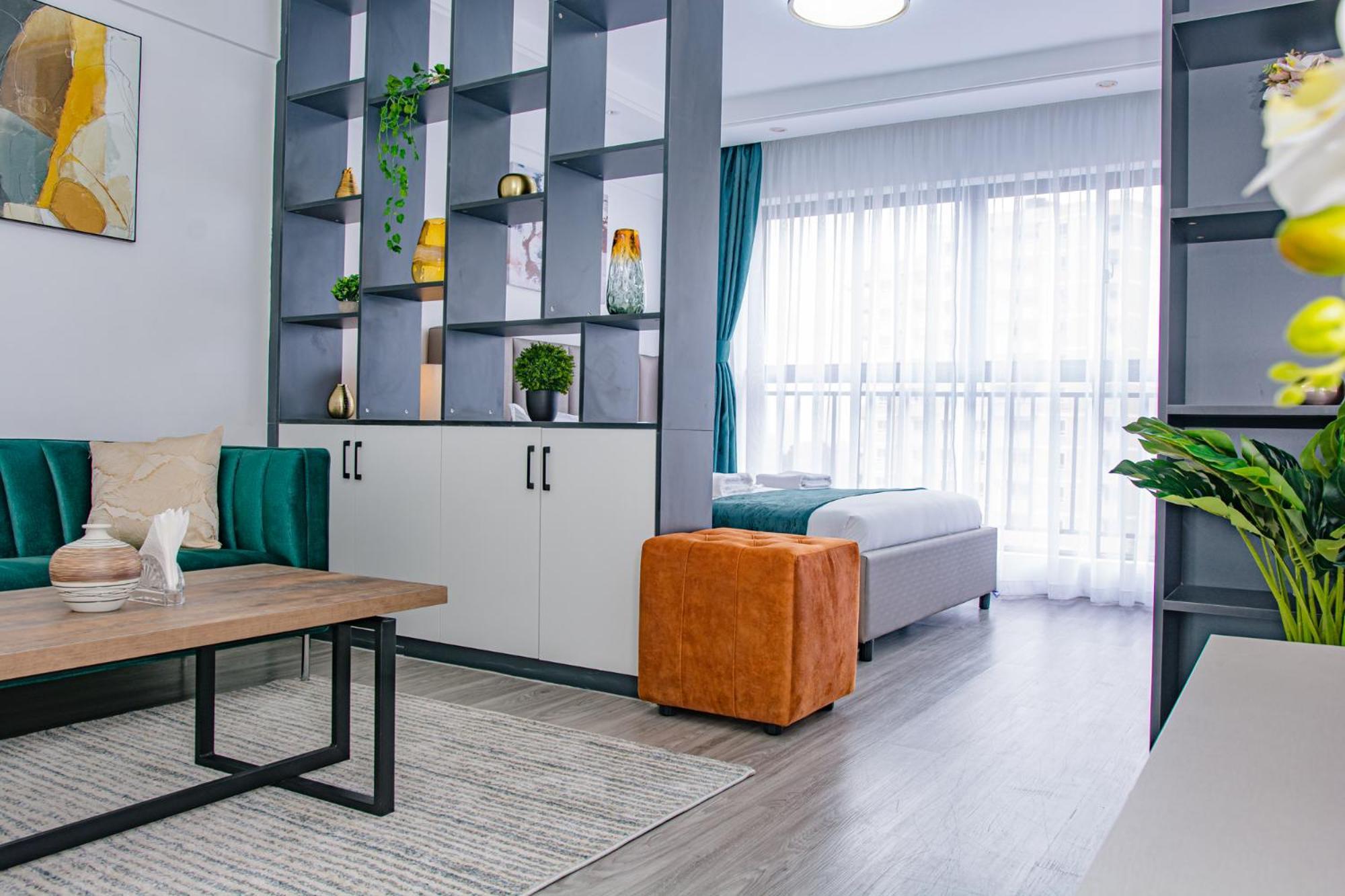 Yellow Stone By Edmor Apartment