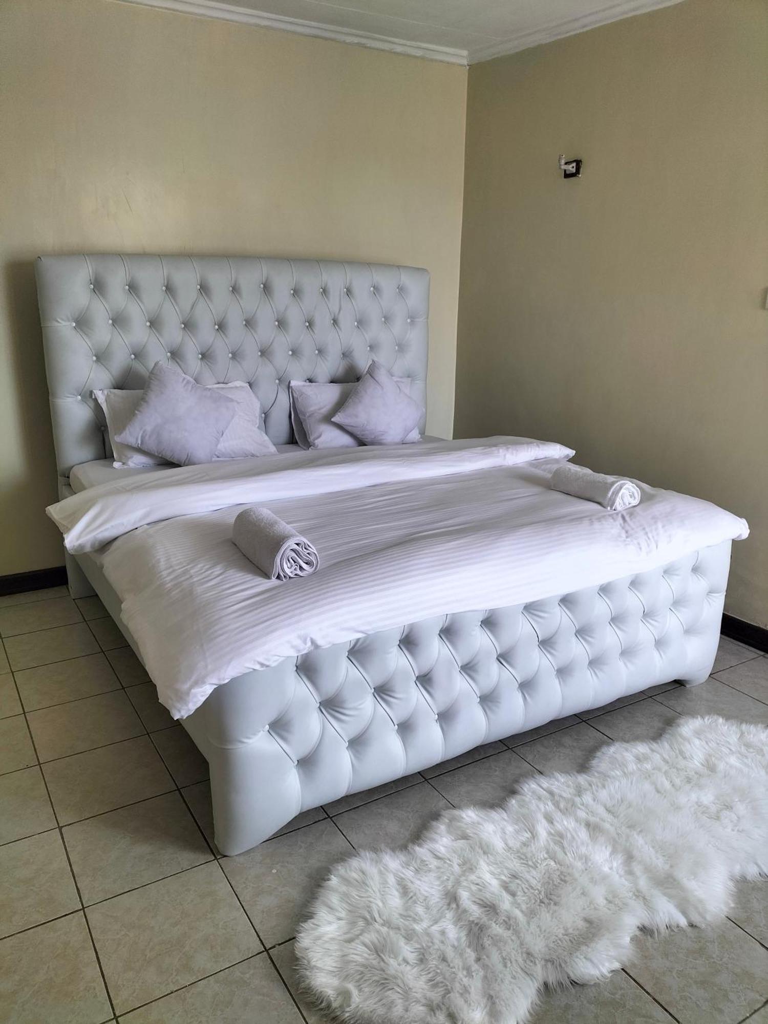 Apartment Johari And Shared Westlands Nairobi