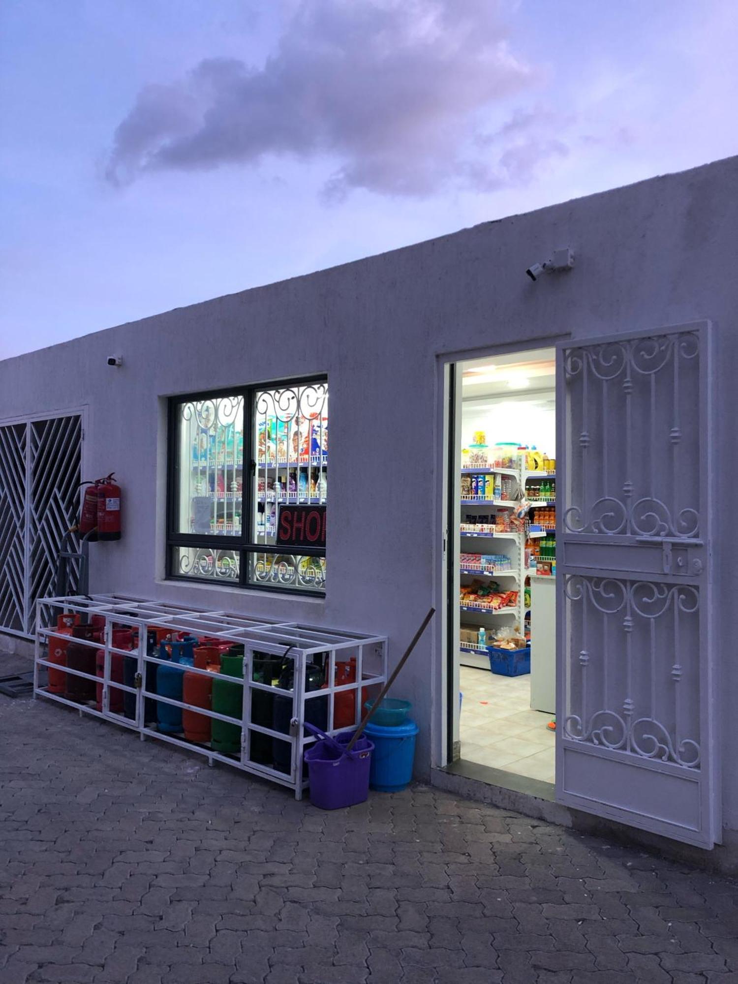 Makumbi Park Studio Near Sgr Jkia Apartment *