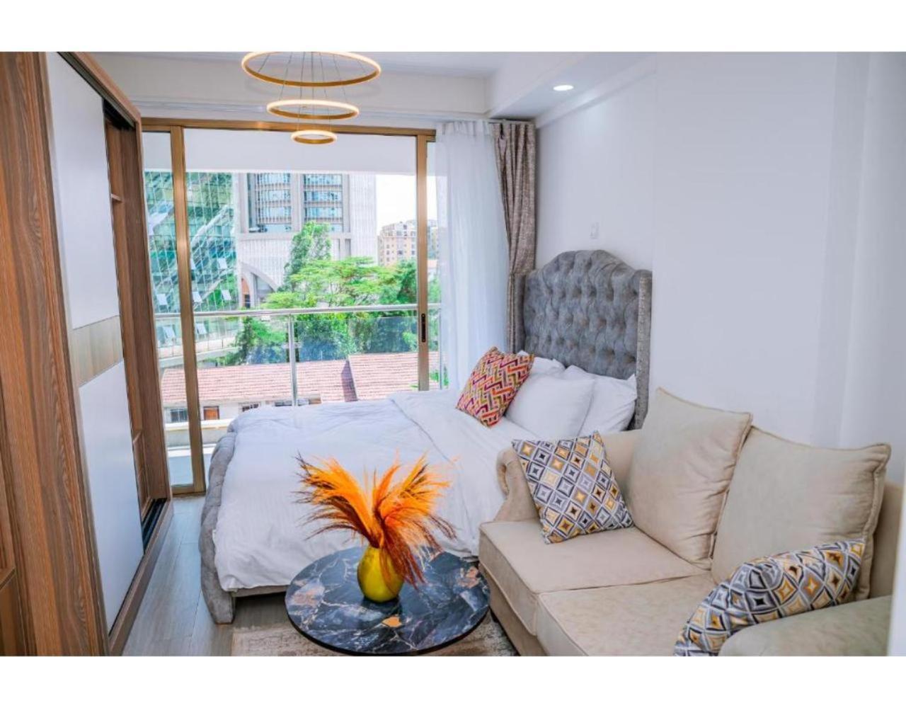 Apartment Cozy At Goldpark Kilimani By Lulu Homes