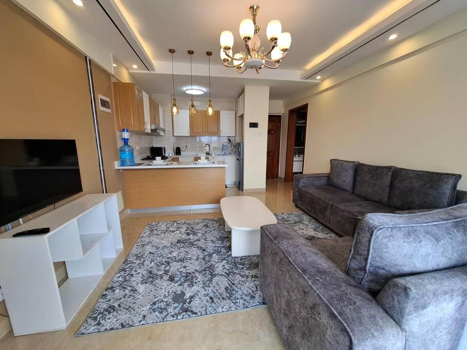 Cozy 1 Bedroom, 2-tos, Enzi Heights Apartments, Nextgen Mall