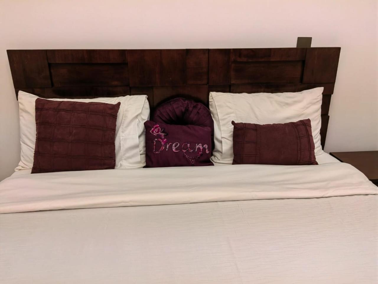 De Gold Nest Crib