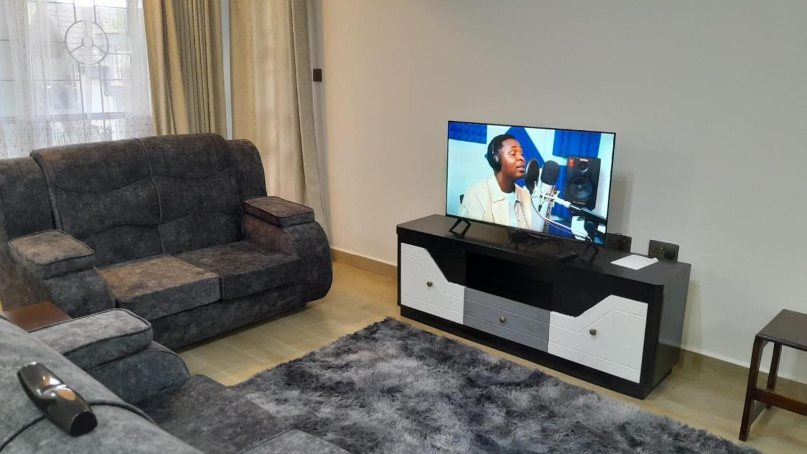 Azania 2br Homes Opposite Movenpick Apartment Nairobi