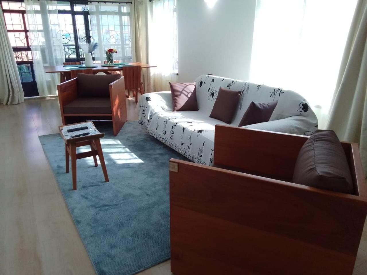 Apartment Azania 2br Homes Opposite Movenpick Nairobi