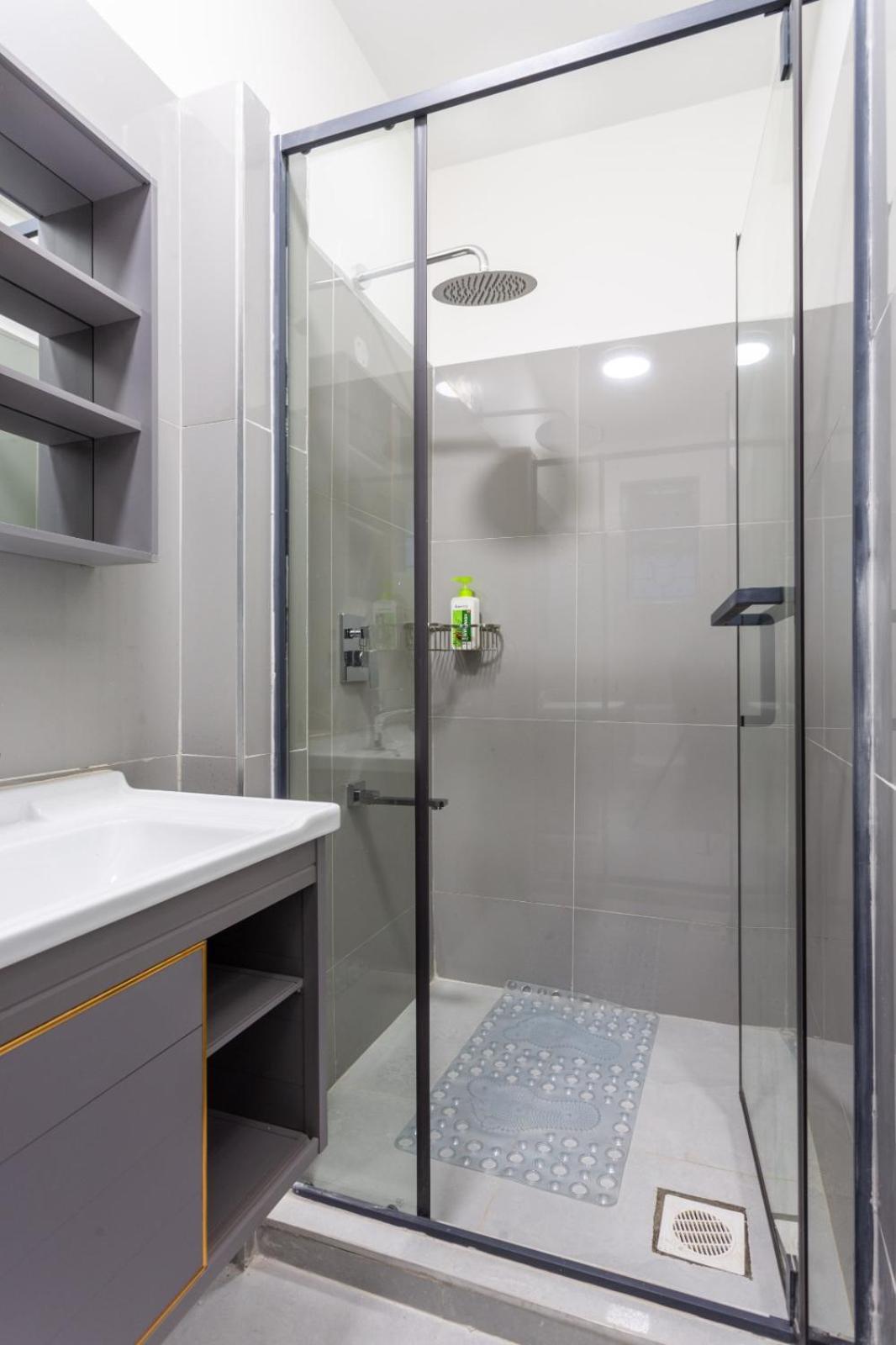 Azania 2br Homes Opposite Movenpick * Nairobi