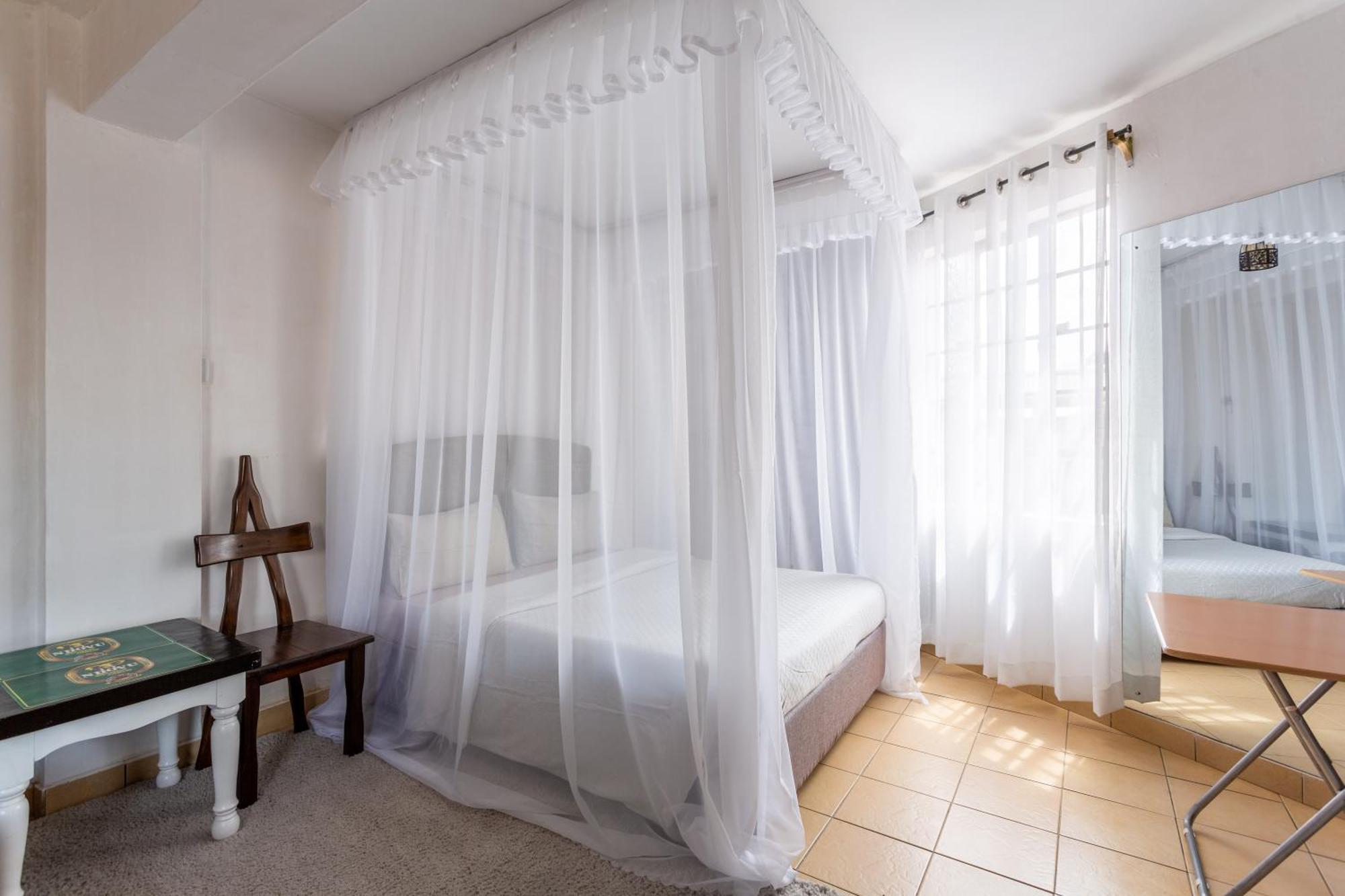 Sunny Spacious Apartment