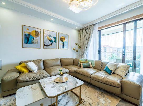 Apartment 1 West Park