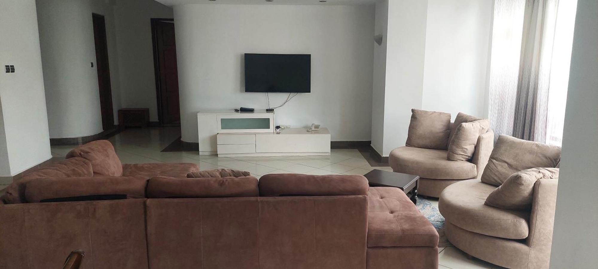1 West Park Apartment *