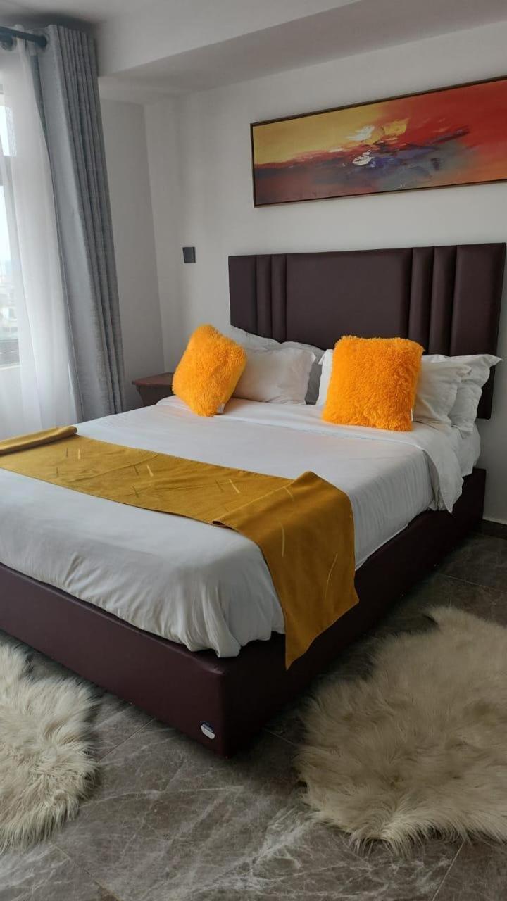 1 West Park Apartment *