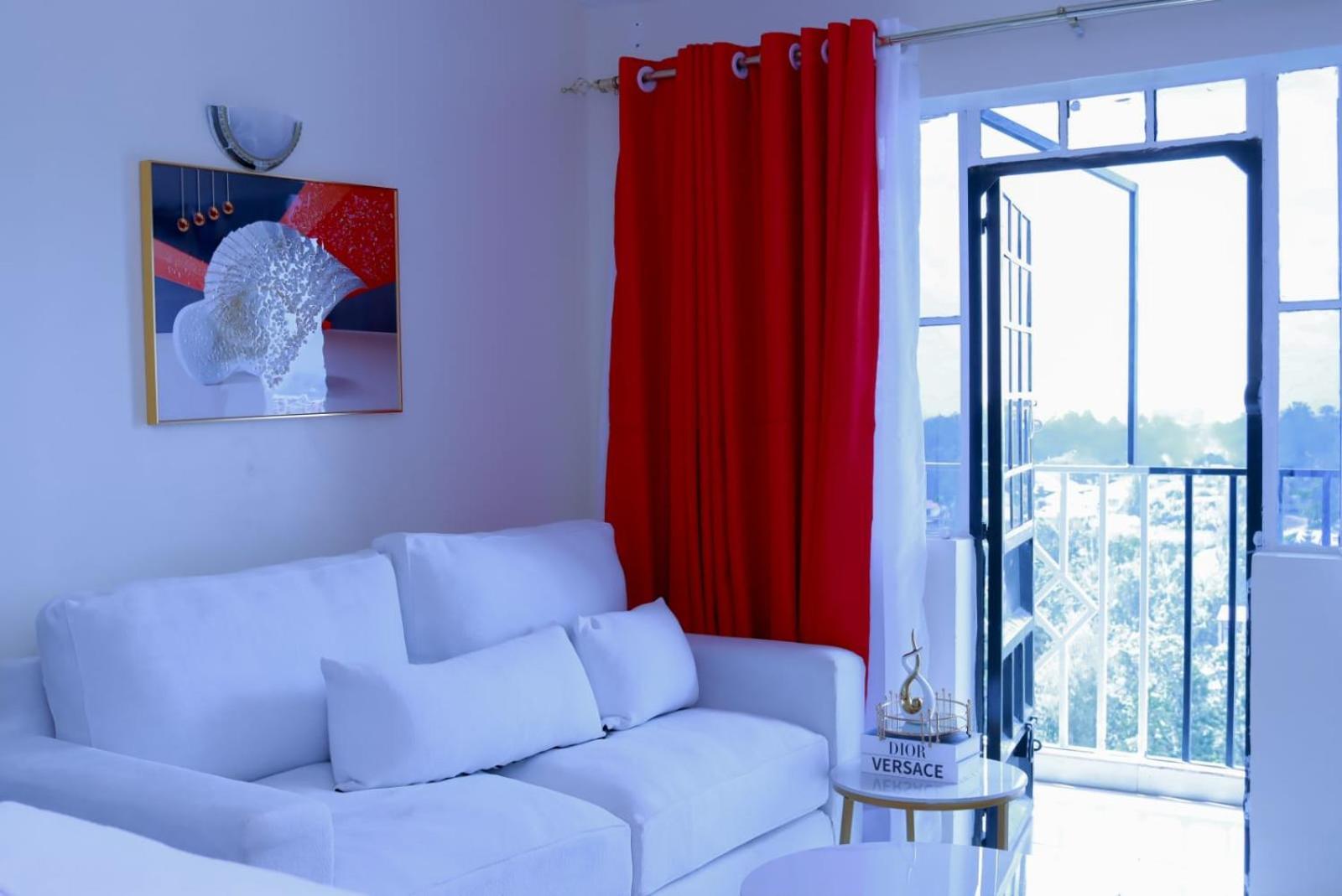 White House Homestay