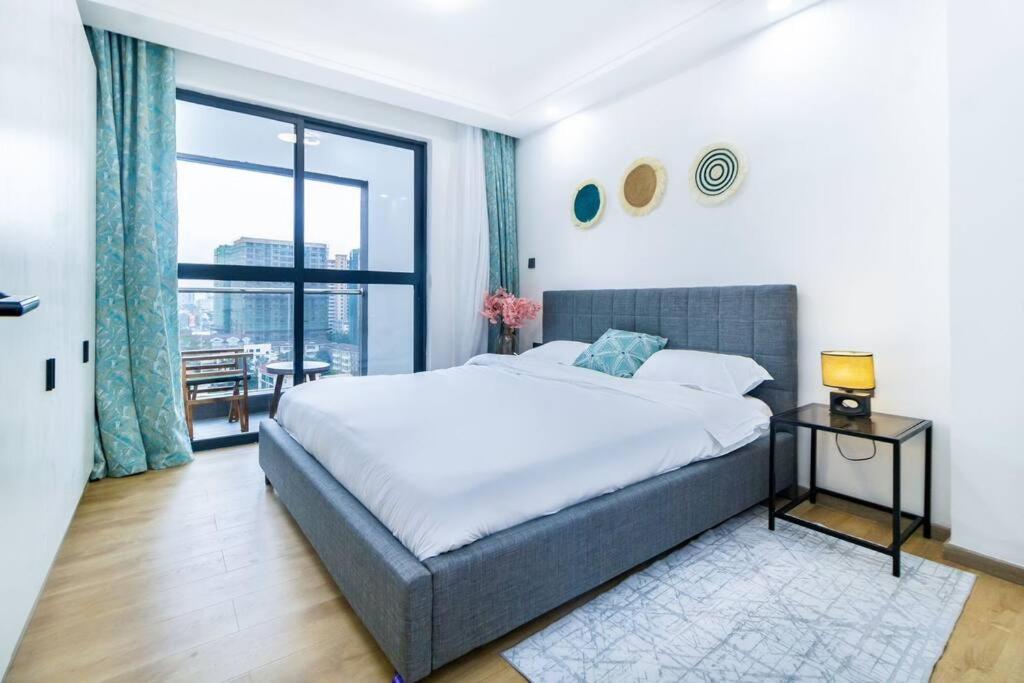Apartment Chic 2br *