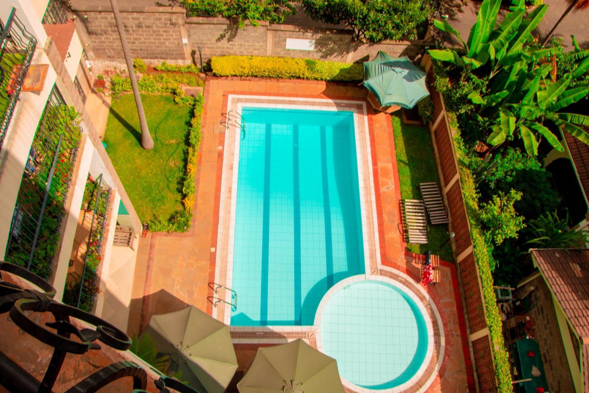 Fstar Luxury Penthouse 2 Bedroom Servant Quarter Apartment *
