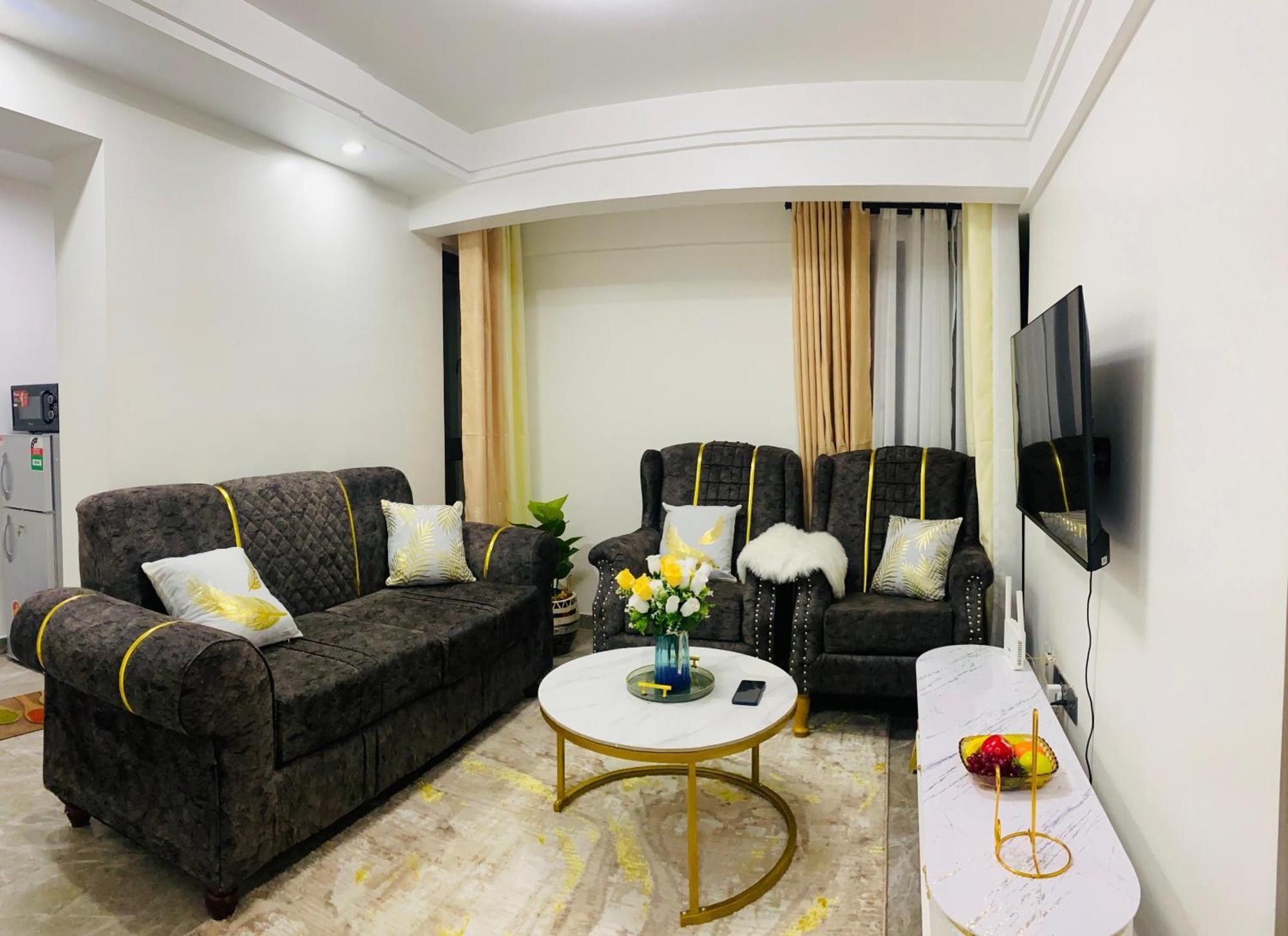 Luxurious 1bedroom In Kilimani, Equipped Gym, Serviced Lift, Speedy Wifi, Garden Views, Kids Play Area, Proximity To Yaya Centre Shopping Malls, Restaurants And Bars