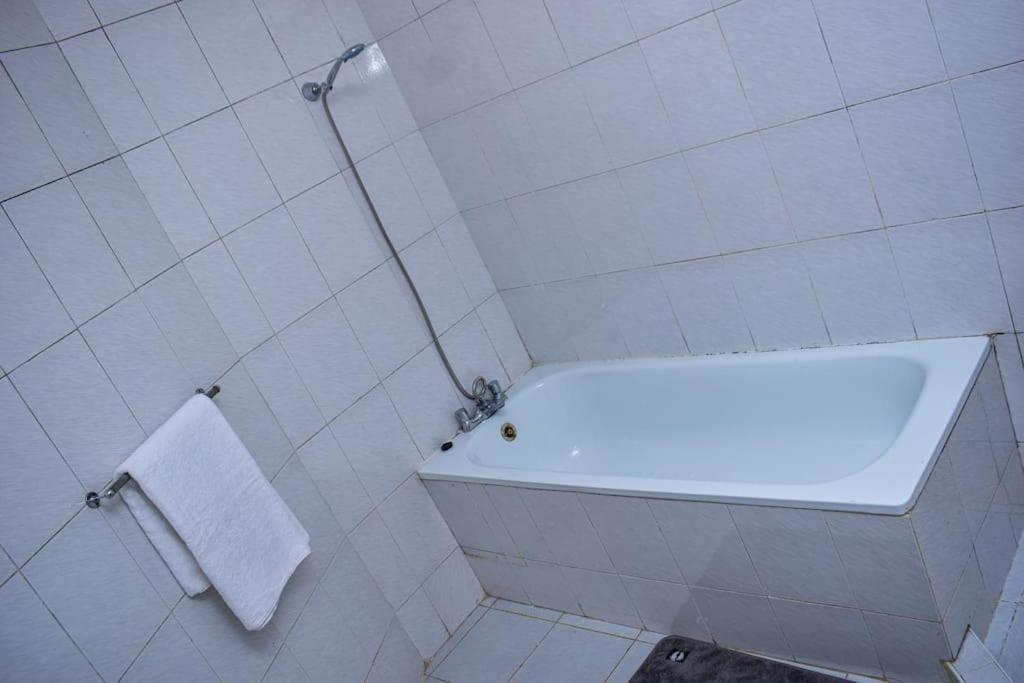 Apartment Amboseli From Nairobi