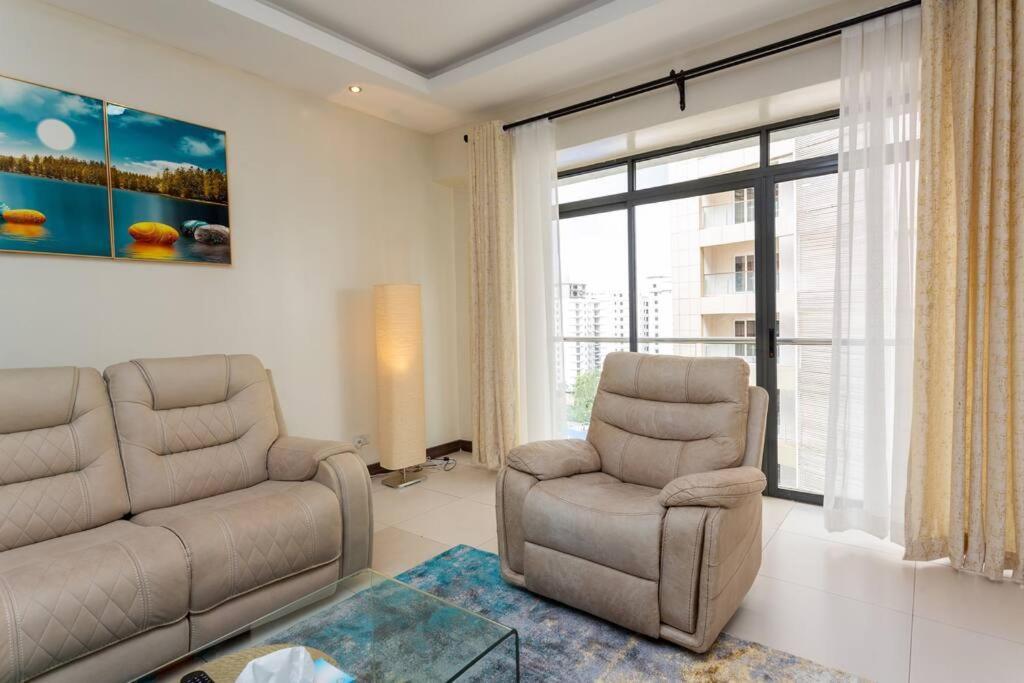 Highrise Oasis With Rooftop And Gym *