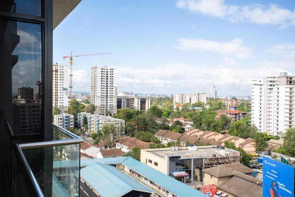 Highrise Oasis With Rooftop And Gym *