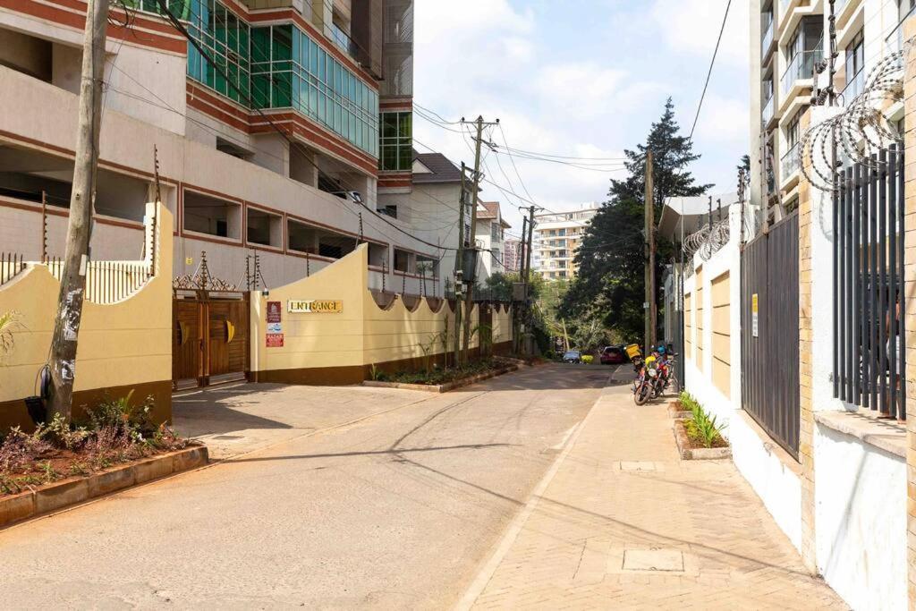 Highrise Oasis With Rooftop And Gym Nairobi