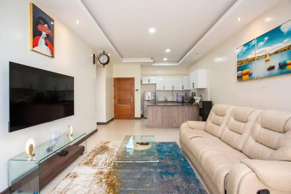 Highrise Oasis With Rooftop And Gym Apartment *