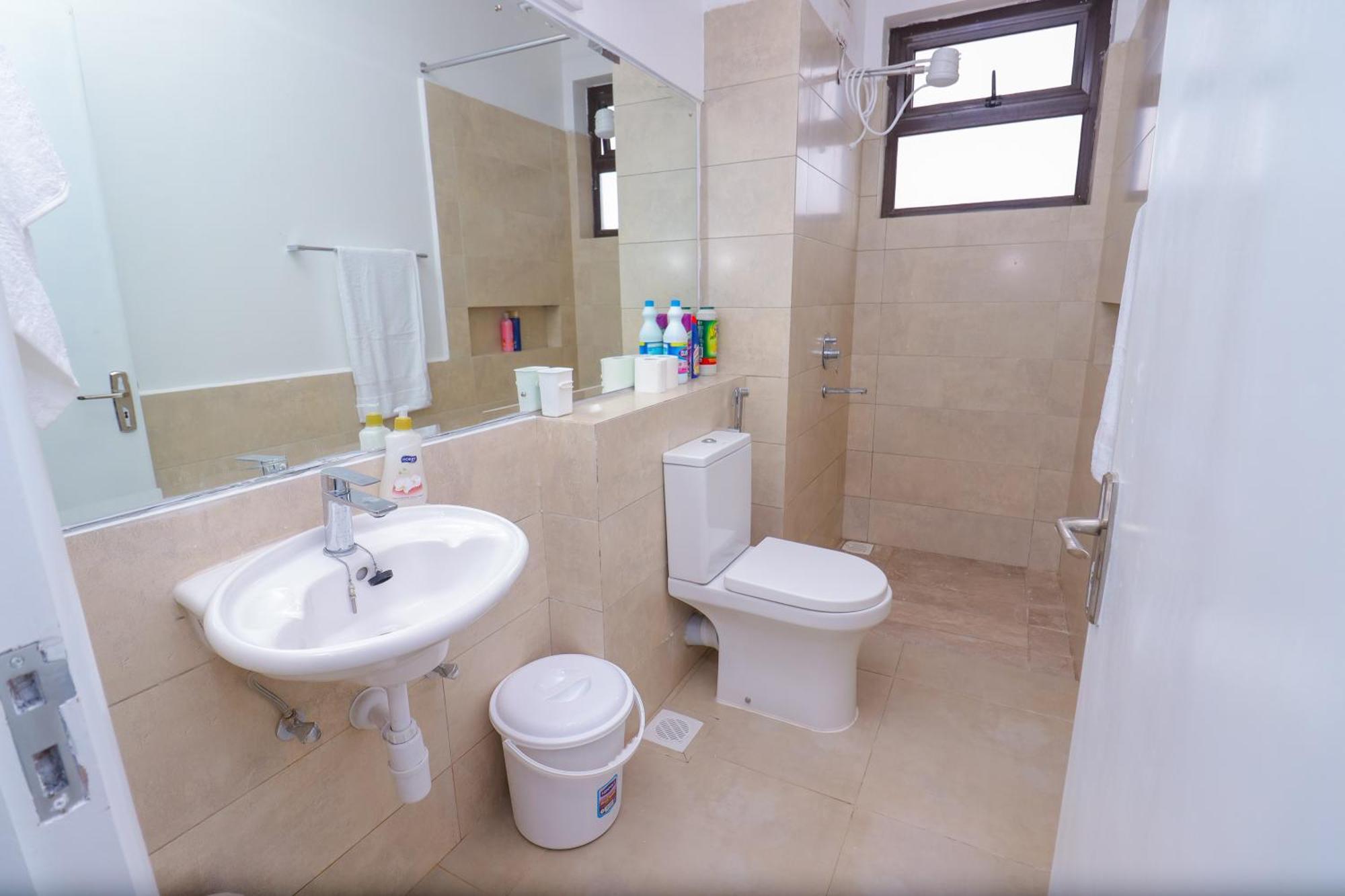 Staycation With Lynne Apartment Nairobi