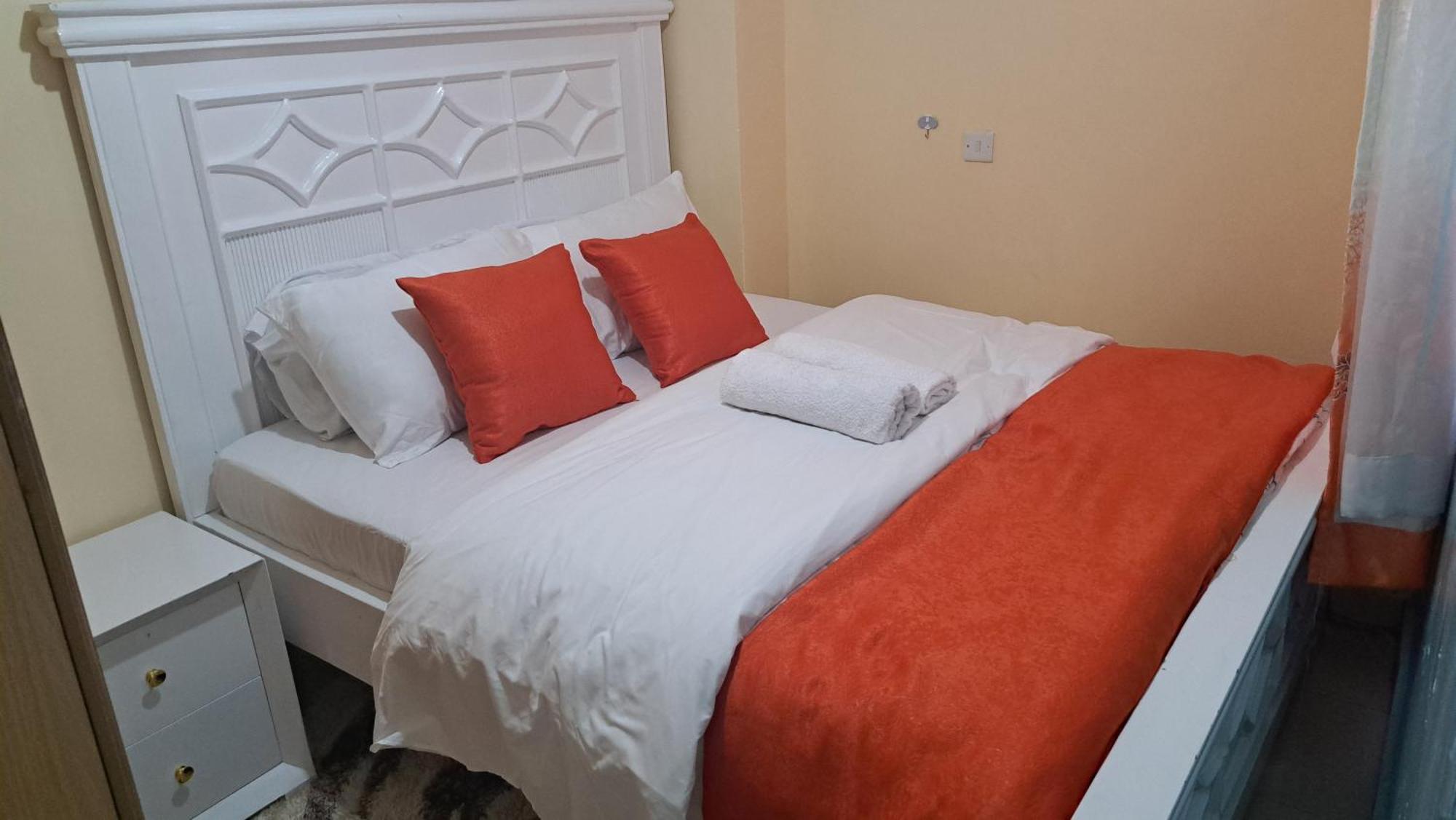 Apartment Gany Homes - Cozy 1-bedroom In With Parking And Netflix - Trm Drive
