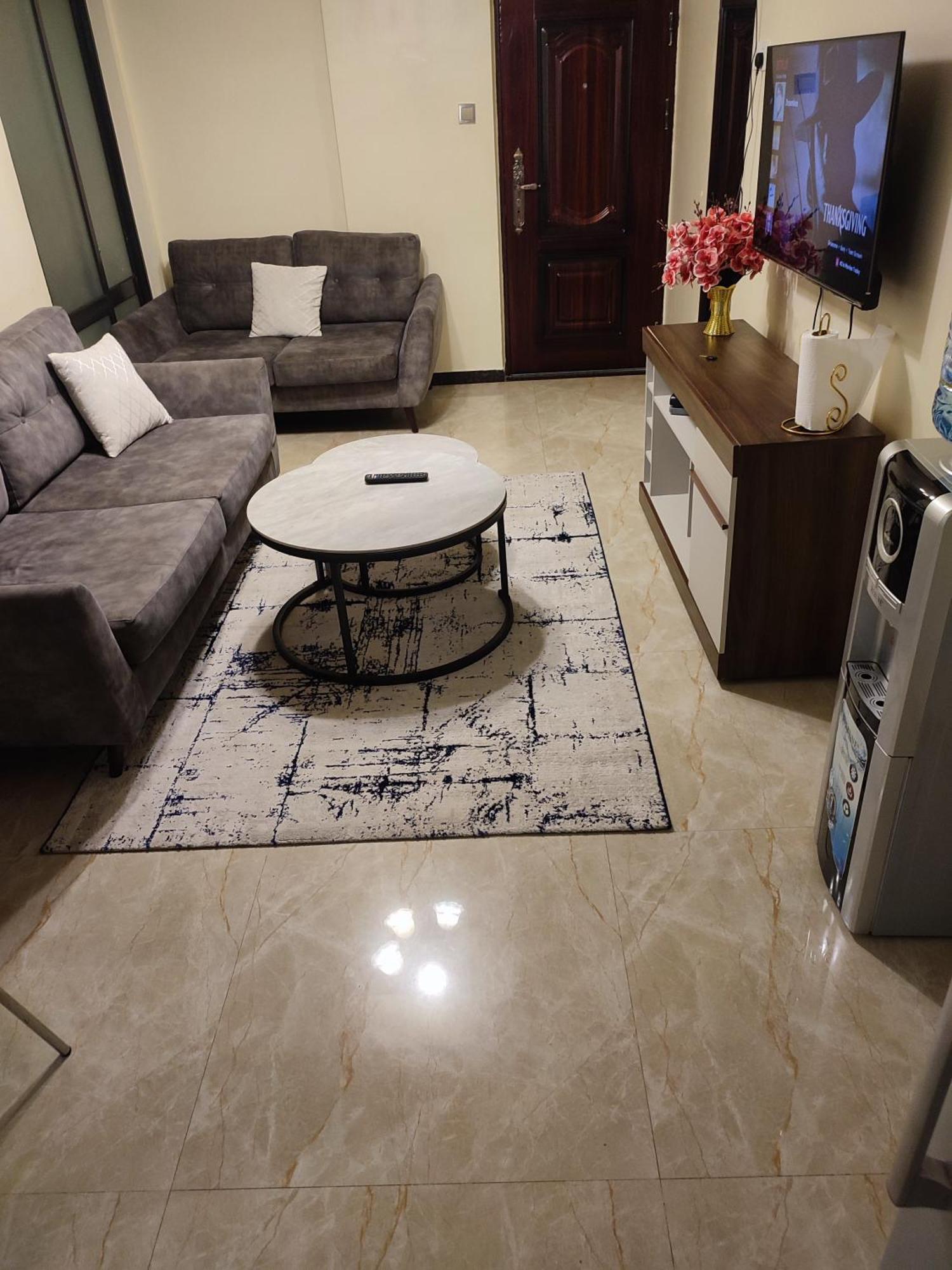 Apartment Kilimani Superb One And Half Bedroom Near Yaya Centre With Netflix