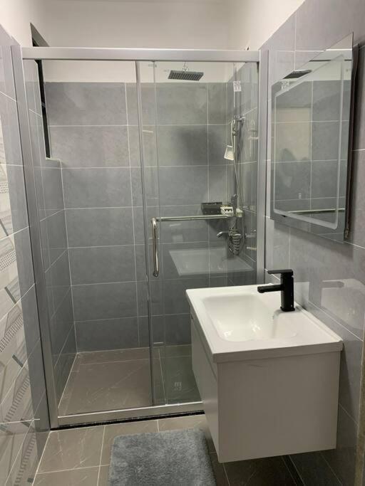Apartment Cozy 1 Bedroom Near Yaya Center *