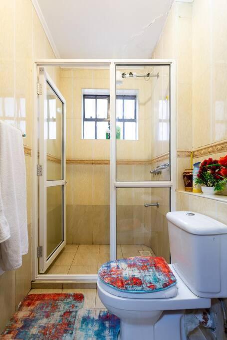 Apartment Luxurious With King Bed N Pool Nairobi