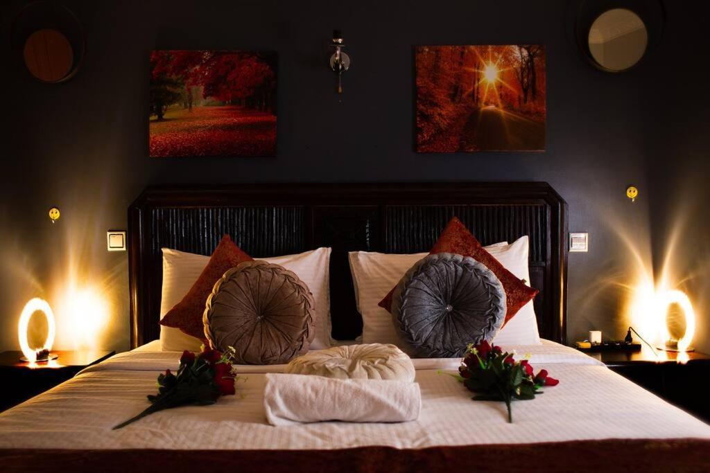 Luxurious With King Bed N Pool Apartment