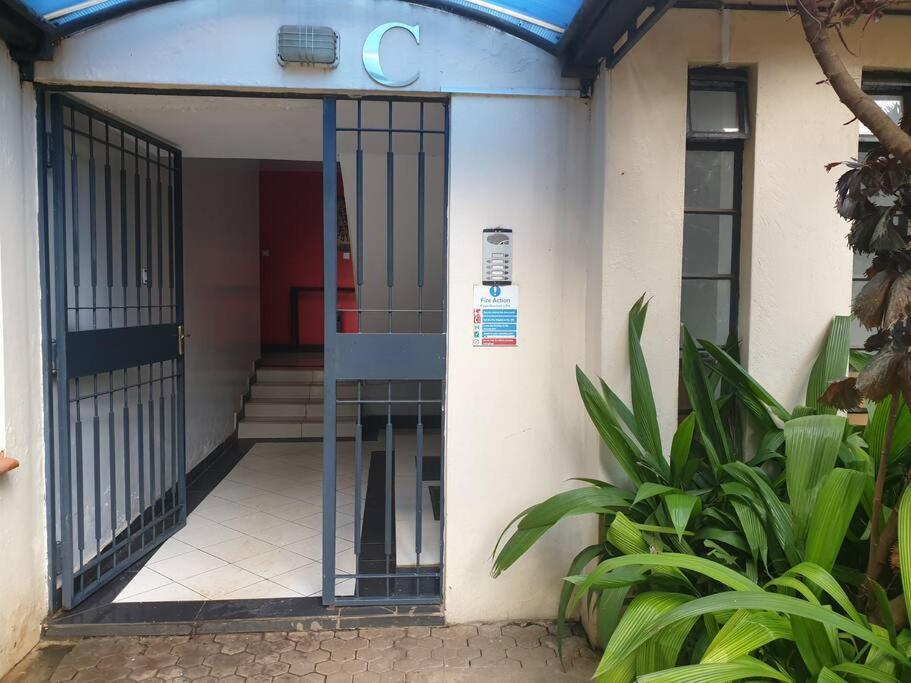 Apartment Luxurious With King Bed N Pool *