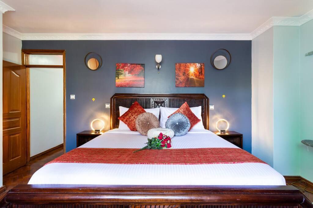 Luxurious With King Bed N Pool Apartment *